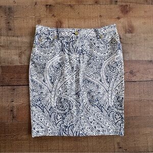 J. McLaughlin Paisley Print White Blue Denim Skirt Knee Length Skirt Size 2
